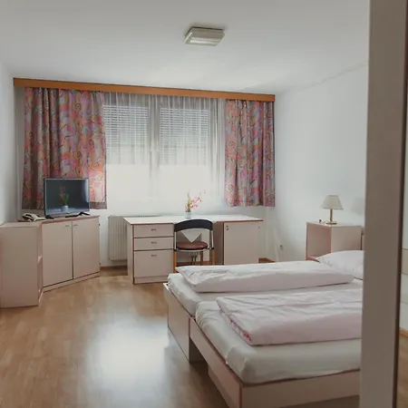 מלון Sommerhotel Karwendel