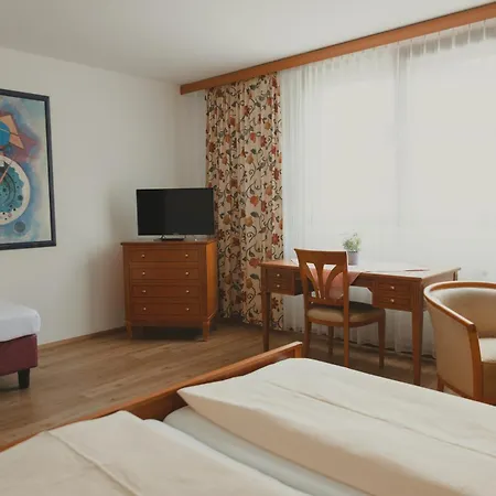 מלון Sommerhotel Karwendel 3*