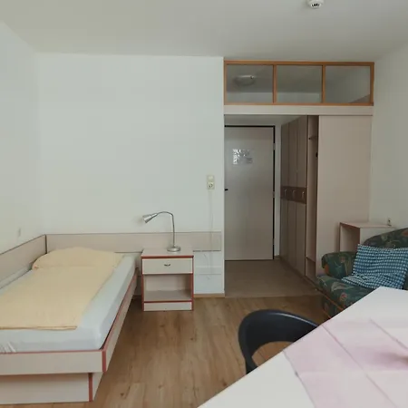 מלון Sommerhotel Karwendel 3*