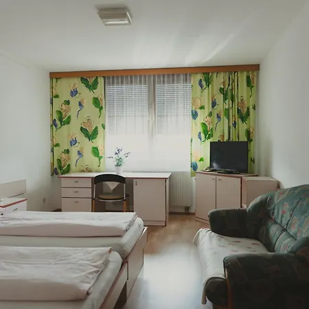Sommerhotel Karwendel אינסברוק