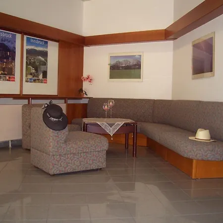 מלון Sommerhotel Karwendel 3*