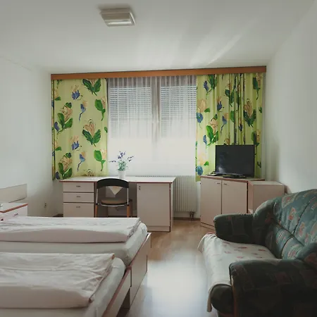 Sommerhotel Karwendel מלון 3*