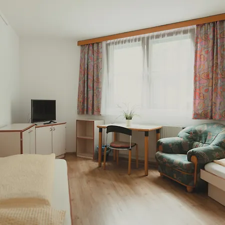 מלון Sommerhotel Karwendel אינסברוק