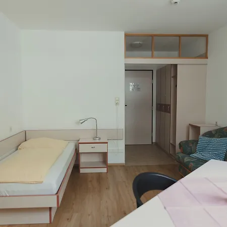 Sommerhotel Karwendel 3* אינסברוק