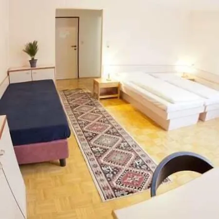 Sommerhotel Karwendel מלון 3*