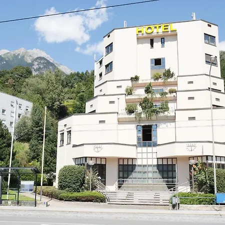 Sommerhotel Karwendel מלון 3*