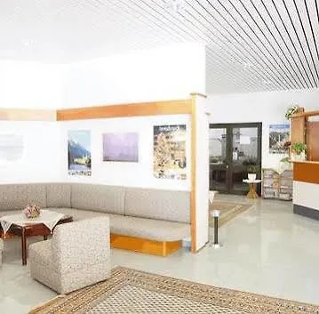 Sommerhotel Karwendel מלון 3*