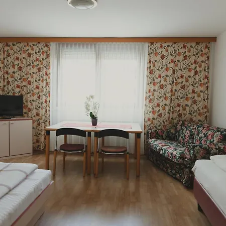 Отель Sommerhotel Karwendel